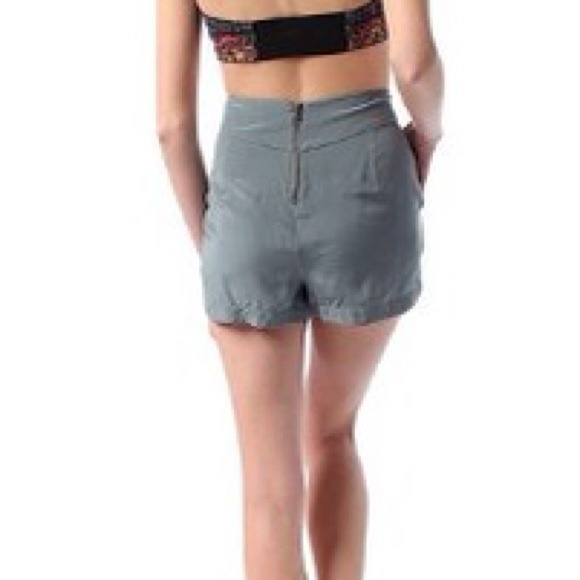 Shorts - Picture 2 of 3