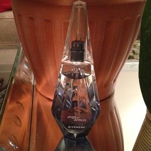 Givenchey Angel ou demon Vaporisateur -Spray