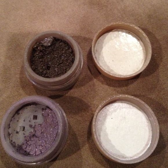 7 different eyeshadows - Picture 4 of 4