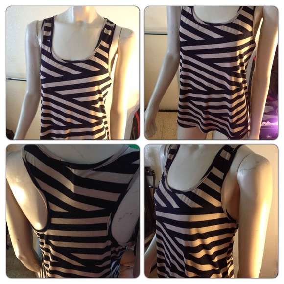 Sold @Aibarrar Cute sleeveless top cocoa/dark navy