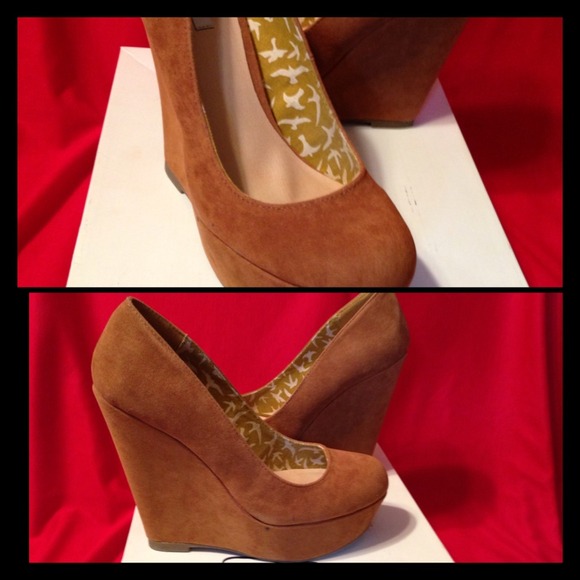 🚫Traded🚫New Cognac wedge 👠👠