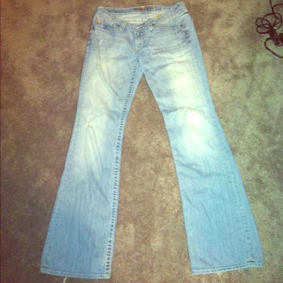 Buckle Jeans