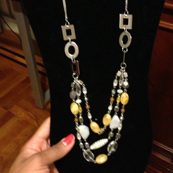 Bundled ❤Lia sophia❤ gorgeous necklace