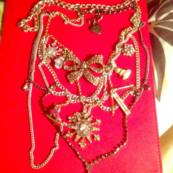 Betsey Johnson winter wonderland necklace