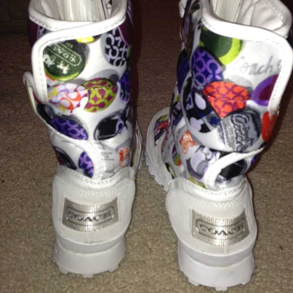 *NEW* Coach boots - Picture 3 of 3