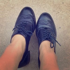 SOLD 🚫 Steve Madden Sofie Oxfords