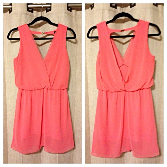 Zara Dresses & Skirts - ZARA Dress with Deep V back