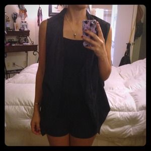 ❌SOLD---RUNDHOLZ vest