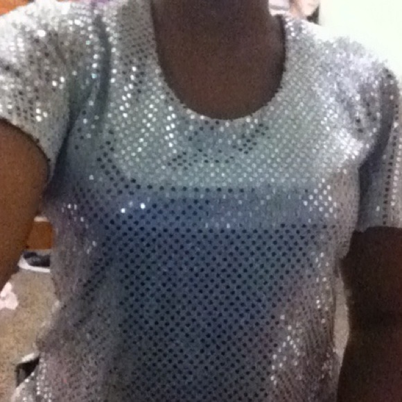 Gently used glitter and sparkle top - Picture 2 of 2