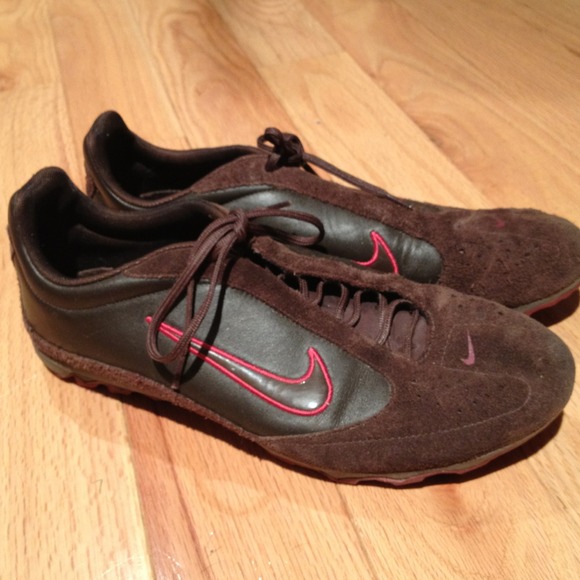 💋SOLD💋Nike sneakers choc brown with pink