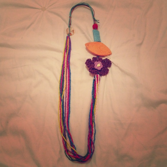 Adjustable colorful necklace