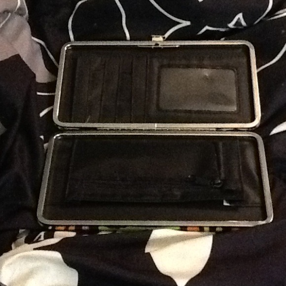 Target wallet - Picture 2 of 2