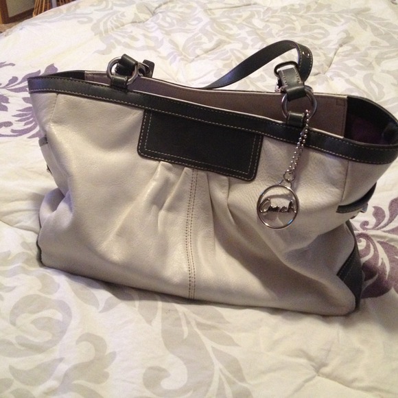 🌹🌹RESERVE🌹🌹Coach handbag