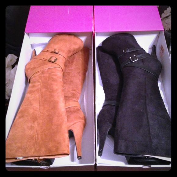 Bundle of two pairs of shoedazzle Ashtyn boots