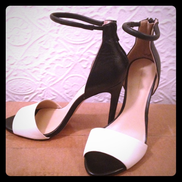 Zara Basics Heels
