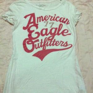white graphic American eagle top