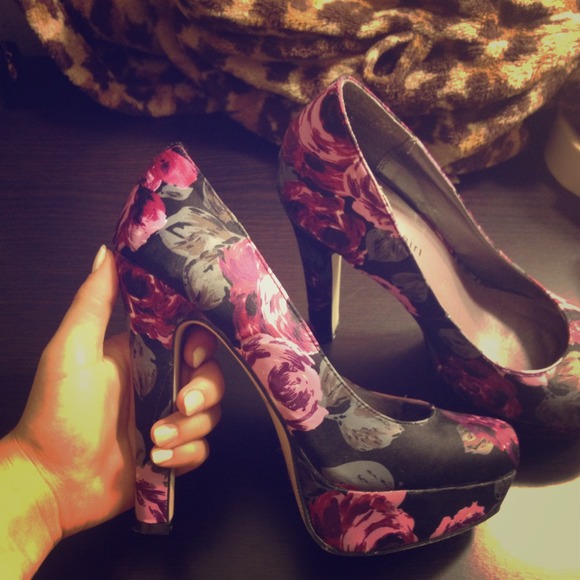 Madden girl floral heels