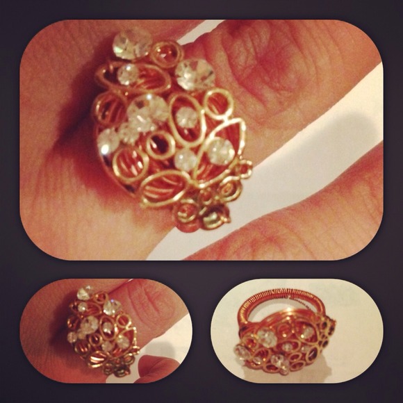 Filigree stone ring - Picture 1 of 2