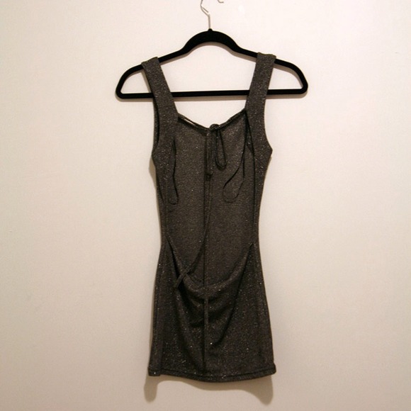 ⬇REDUCED⬇ Metallic Tank Top - Picture 2 of 2