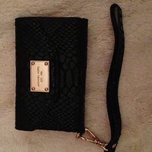 Michael Kors IPhone 4 Wristlet