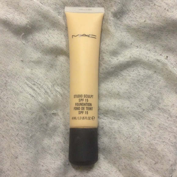 🙅On hold! MAC studio sculpt foundation SPF 15