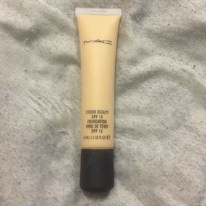 🙅On hold! MAC studio sculpt foundation SPF 15
