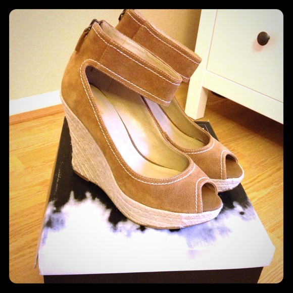 Bundled DOLCE, DIETRA, and MRKT wedges.