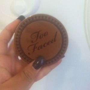 Two faced bronzer