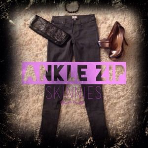 Converse Ankle Zip Skinnies! Sz. 2