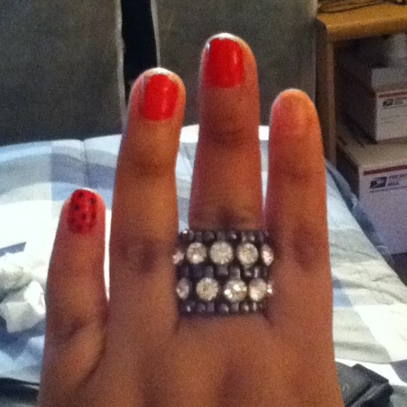 Black stretch ring