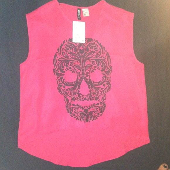 Skull tank