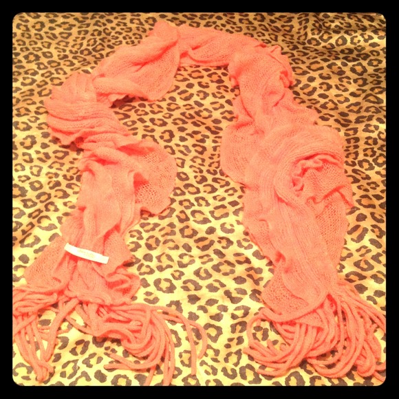 2012 Charoluette Russe coral ruffled/fringed scarf