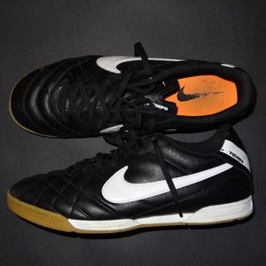Nike Tempo Soccer Shoes