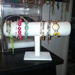 Bracelet stand