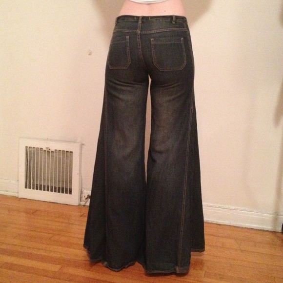 Free People wide bell bottom jeans! - Picture 3 of 3