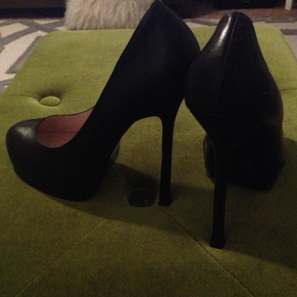 YSL pumps - Picture 2 of 4