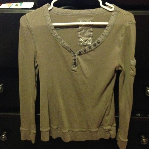 Gray Long sleeve shirt