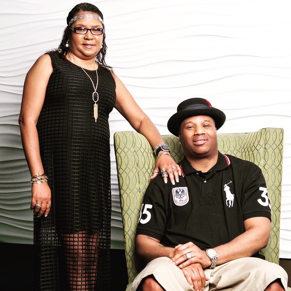 Meet your buyer/seller/Suggested User - Picture 5 of 7