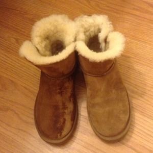 UGG mini Bailey Buttons