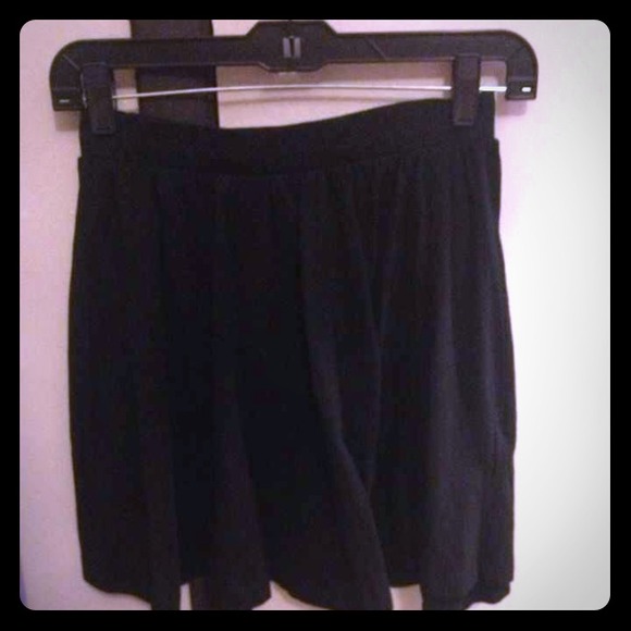 Forever 21 knit skater skirt NWOT Small