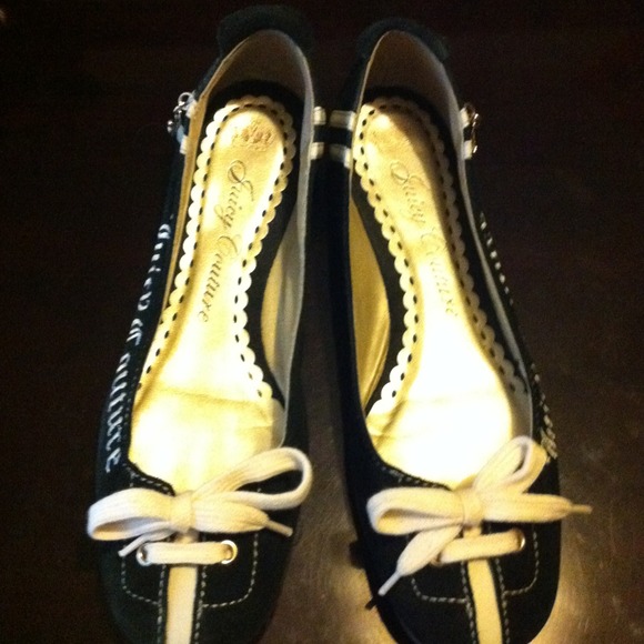Juicy Couture flats