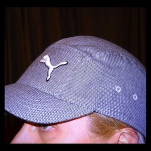 Puma fitted men's hat.