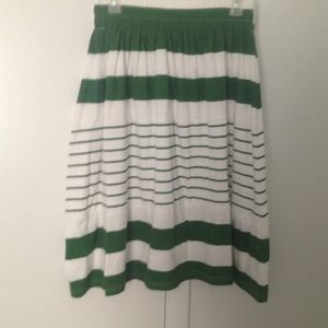 Green and off white skirt. L NWOT