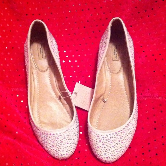 SOLD ON VINTED Zara studded flats - Picture 1 of 4