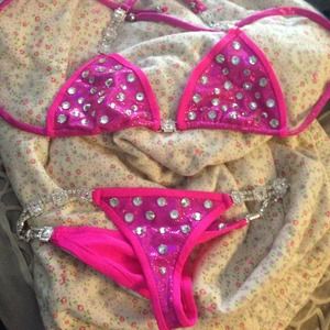 Pink scrunch booty bikini