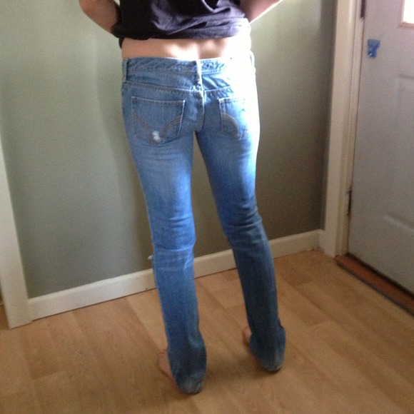 Hollister skinny jeans. - Picture 3 of 3