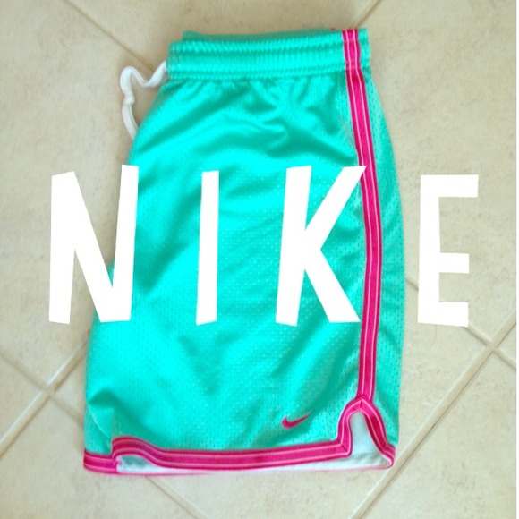 Nike Pants - ❌❌SOLD in bundle❌❌Mint and pink Nike shorts