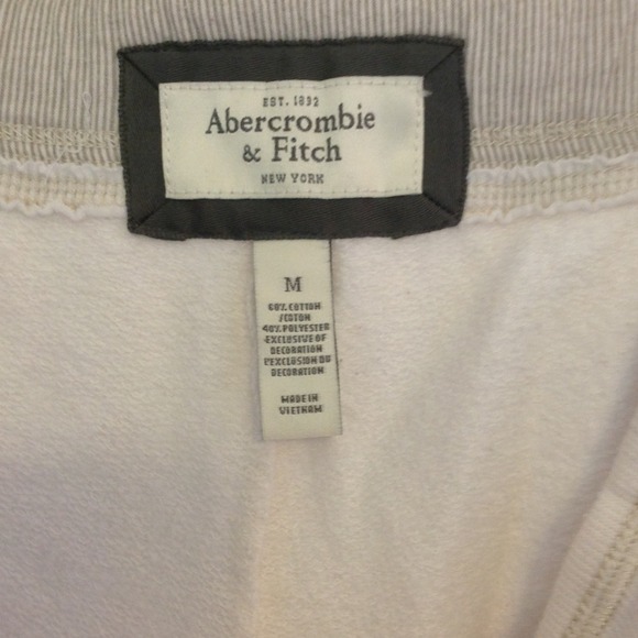Abercrombie & Fitch Pants - Abercrombie & Finch Shorts