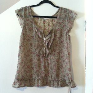 Floral Top with Ruffle Bib