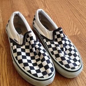 Classic checkered slip on Vans